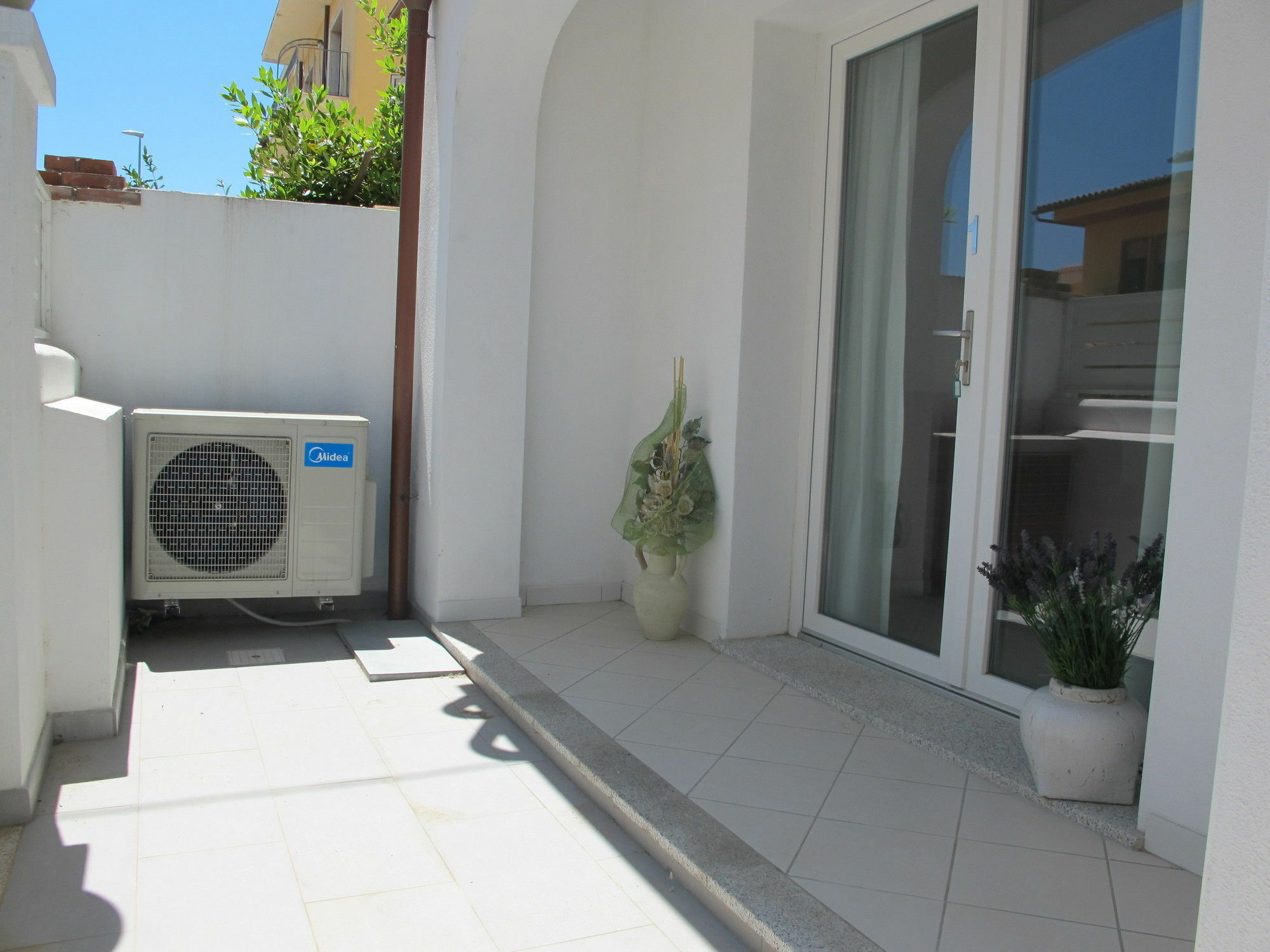 Guest House Suite Όλμπια Εξωτερικό φωτογραφία