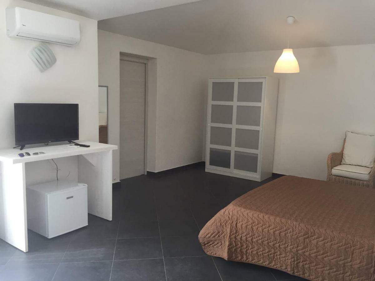 Guest House Suite Όλμπια Εξωτερικό φωτογραφία
